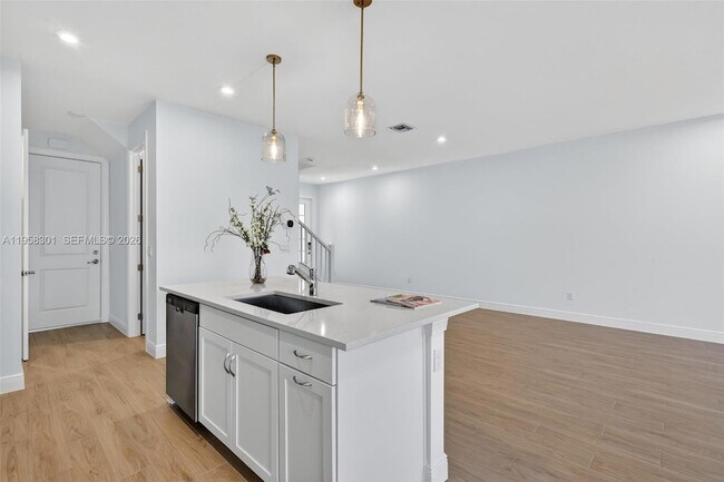 Building Photo - 3595 NW Solange Ct