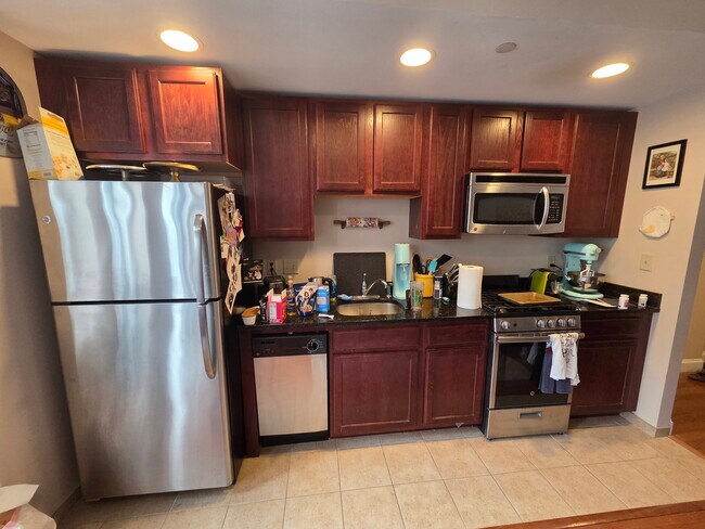 Building Photo - 75 Hancock St