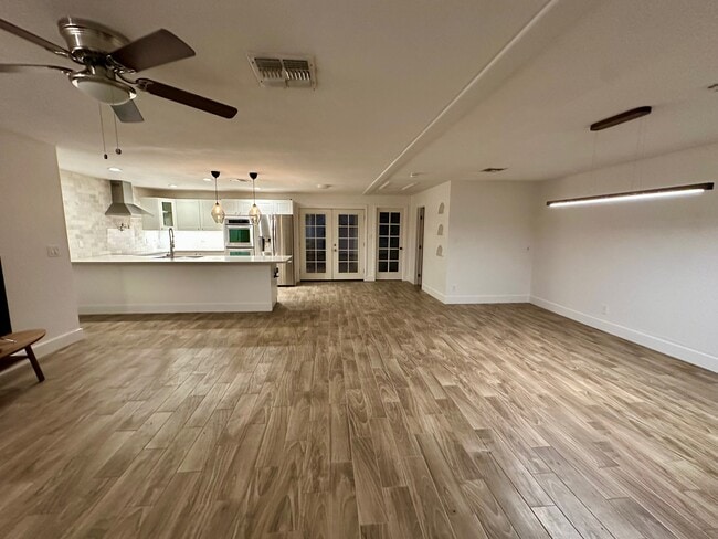 Building Photo - 7970 W Elm St