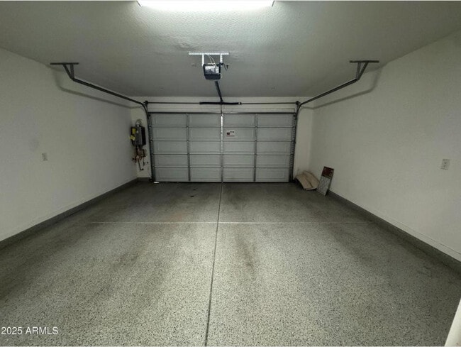 Building Photo - 775 E Furness Dr