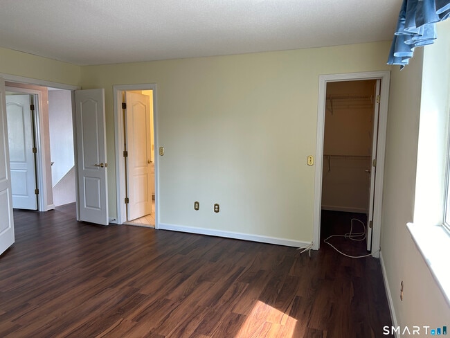 Building Photo - 10 South St