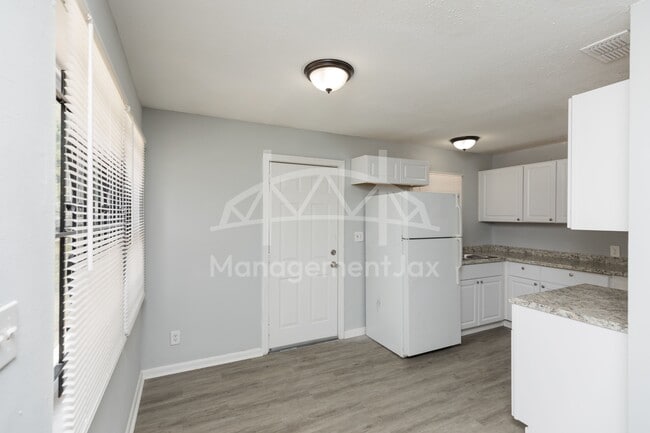 Building Photo - 1839 W 30th St