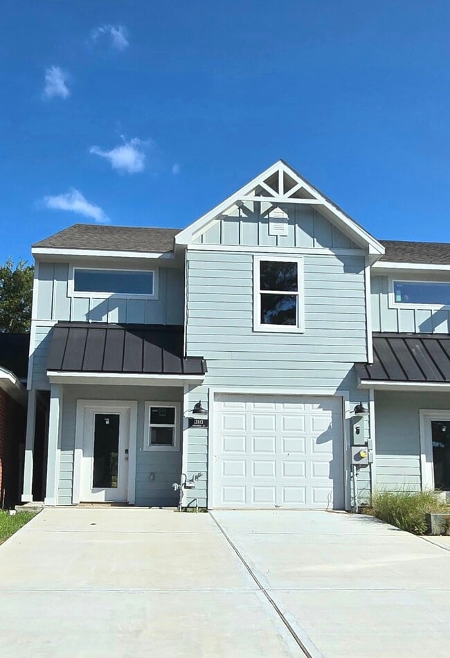 Primary Photo - 12813 Andromeda Ct