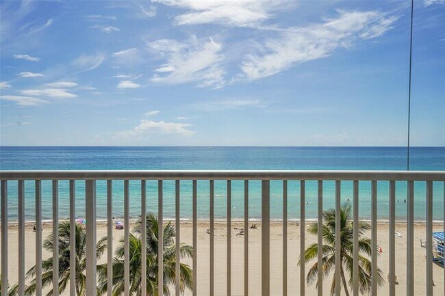 Building Photo - 400 N Surf Rd