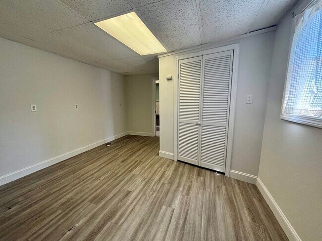 Building Photo - 353 Forest Rd