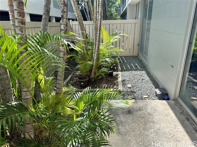 Building Photo - 2845 Waialae Ave