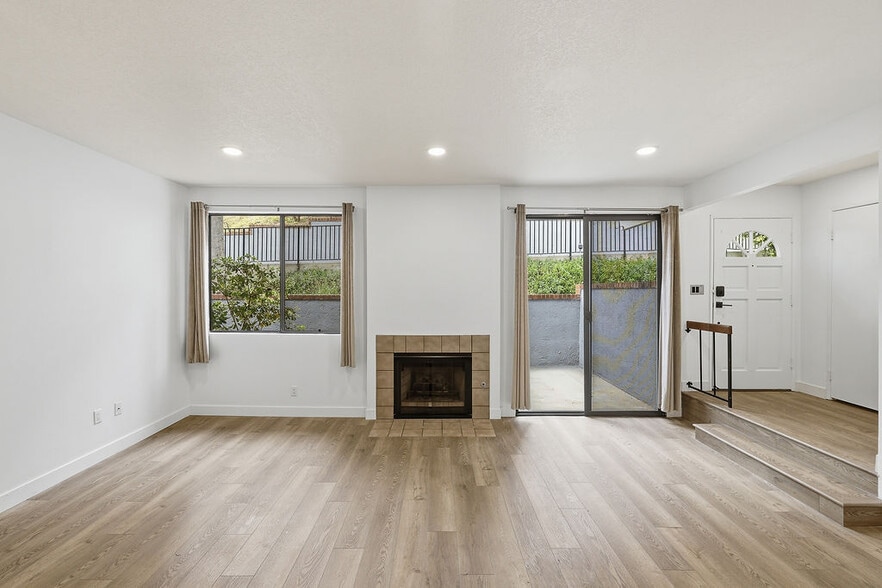 Building Photo - 29105 Thousand Oaks Blvd