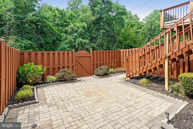 Building Photo - 14220 Madrigal Dr