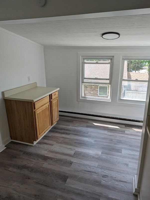 Building Photo - 224 Sherman St