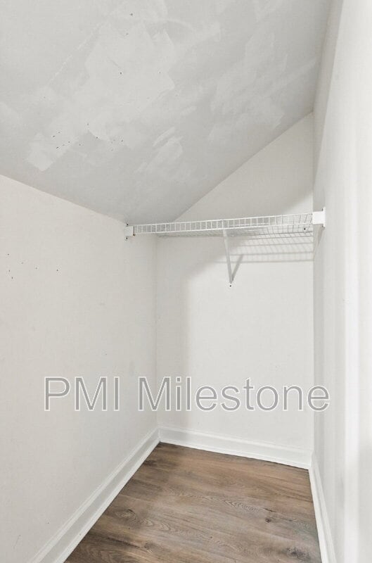 Building Photo - 423 E Washington St
