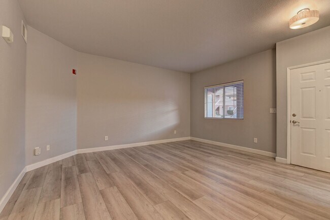 Building Photo - Corner Unit Condo in Gated Summerlin Community with Pool & Spa – 2 Bed, 2 Bath, Large Covered Patio