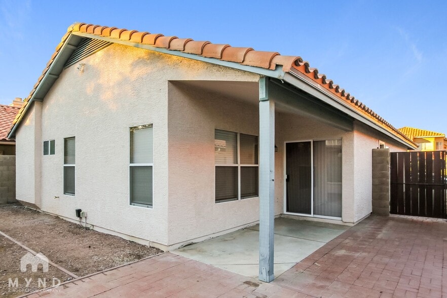 Building Photo - 18881 N 77th Ave
