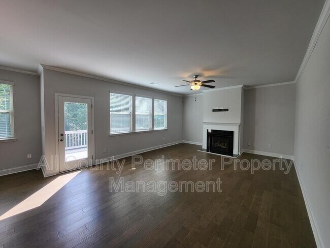 Building Photo - 5690 Deer Trail Ct