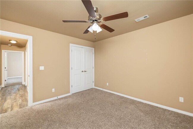 Building Photo - 13427 Meadow Ridge