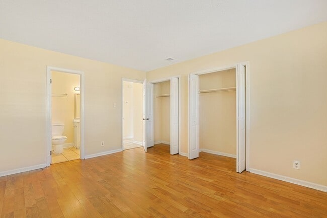 Building Photo - Adorable 2 Bedroom Duplex in Myrtle Beach