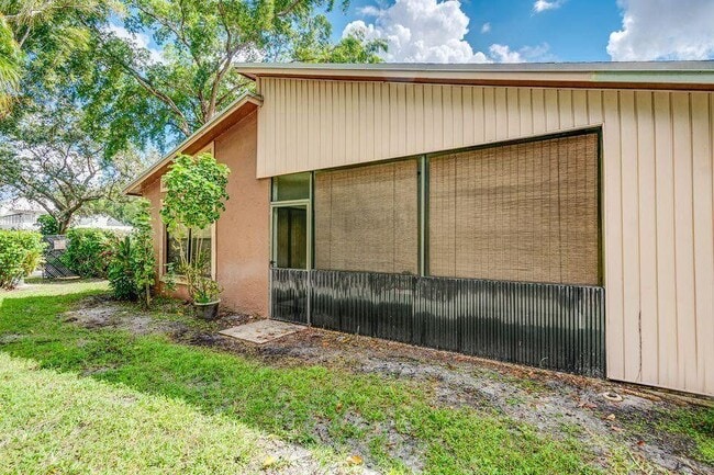 Building Photo - 166 Sparrow Dr