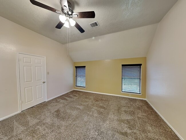 Building Photo - 1028 Chesterwood Dr