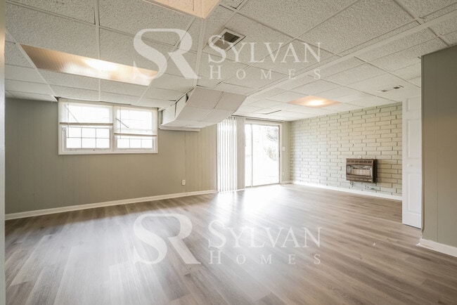 Building Photo - 1464 Patricia Dr