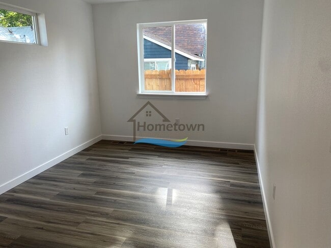Building Photo - 2 Bedroom 1 Bath House Built in 2022 Avail...