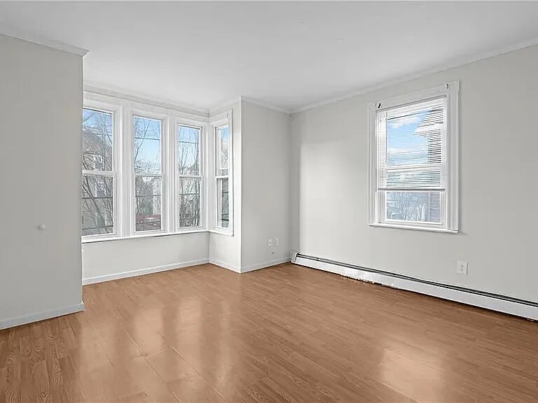 Building Photo - 77 Pekin St