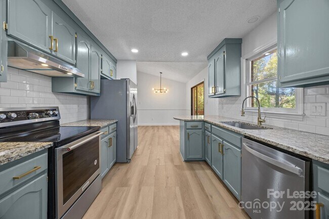 Building Photo - 6227 King George Dr