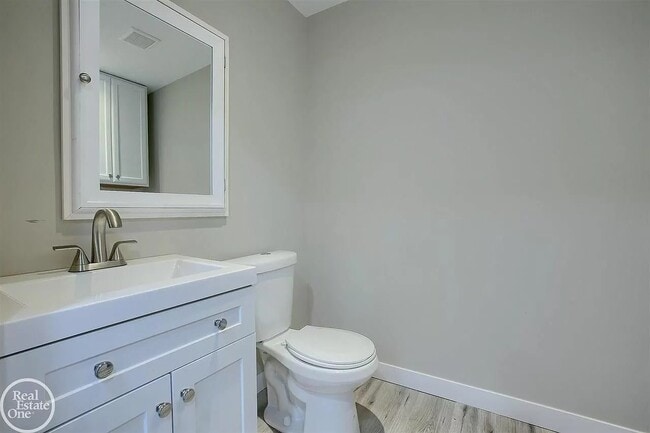 Building Photo - 47705 Roland St