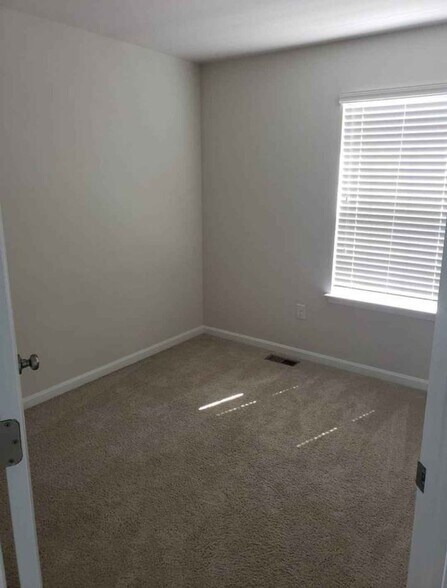 Building Photo - 218 Vespucci Ln