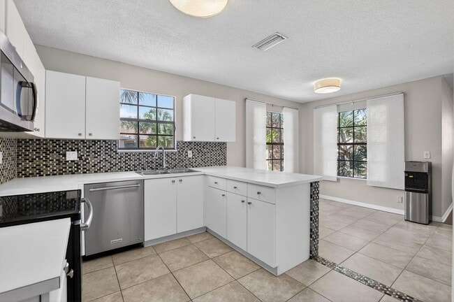 Building Photo - 6769 Montego Bay Blvd