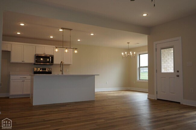 Building Photo - 3 Bedroom, 2 Bath Home in Brookland