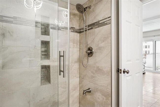 Building Photo - 4141 Bayshore Blvd