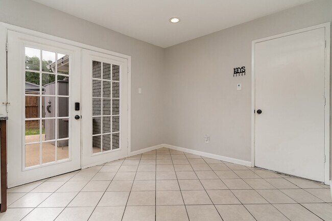 Building Photo - 1713 Montana Trail