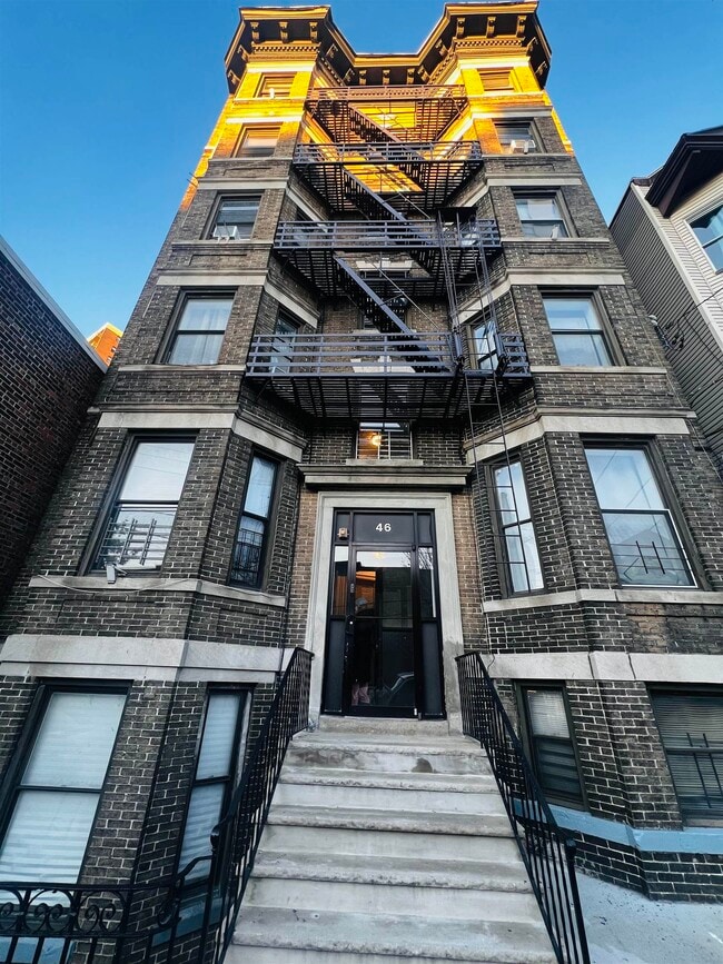 Building Photo - 46 49th St