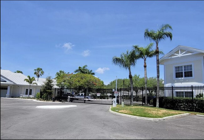 Building Photo - 3506 54th Dr W