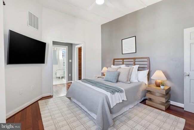 Building Photo - 1314 Webster St