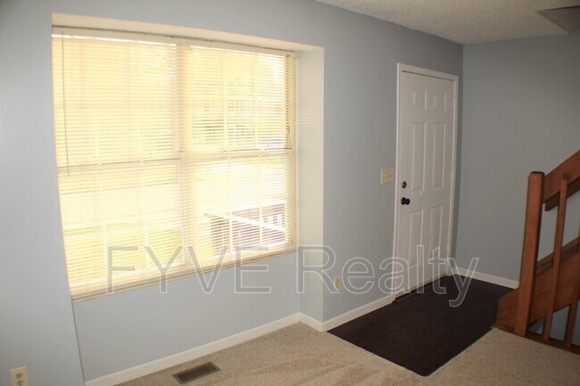 Building Photo - 4968 Silver Bow Dr