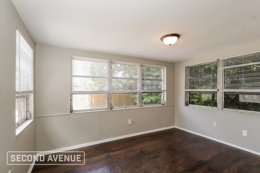 Building Photo - 7321 Coventry Dr