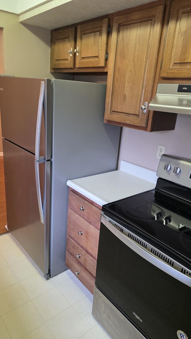 Building Photo - 6831 N Frostwood Pkwy