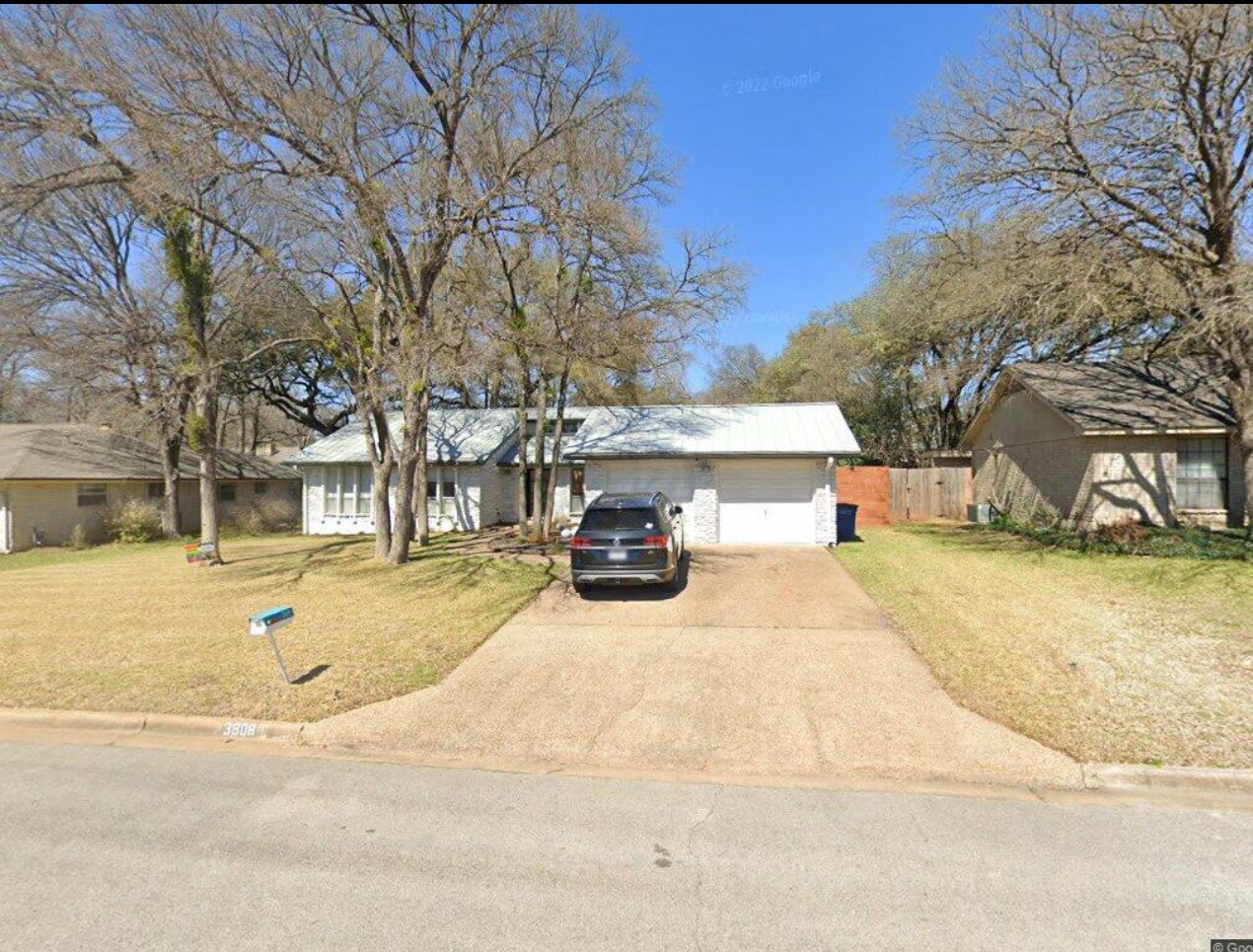 Building Photo - 3808 Oak Creek Dr