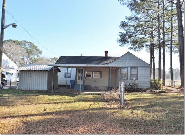 Building Photo - 124 Stadium St SW