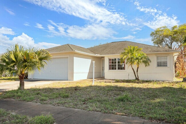 Building Photo - 1136 9th Square