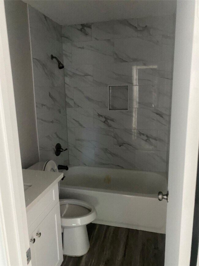 Building Photo - 7519 San Benito Dr