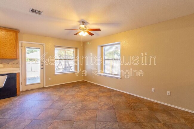 Building Photo - 2557 Vernell Way