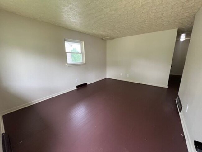 Building Photo - 417 Malacca St