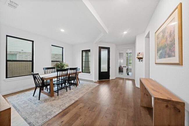 Building Photo - 8207 Boundary Waters Dr