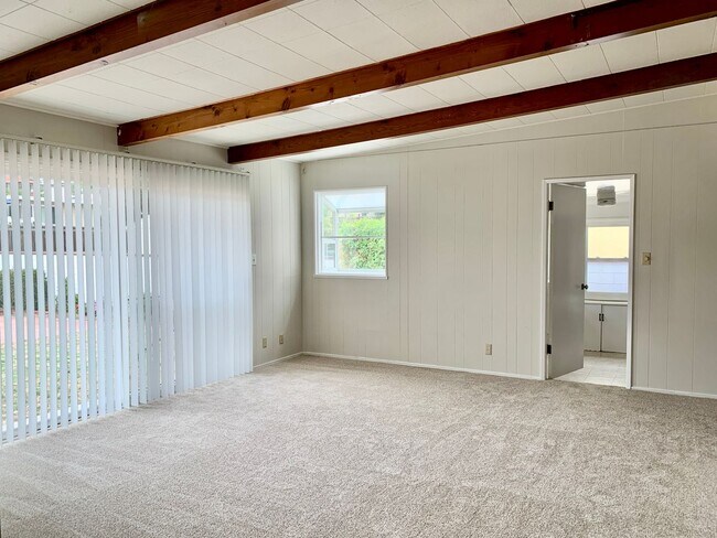 Building Photo - La Mesa - 3 Bedroom/2 bath House PLUS Detached Bonus Room, Garage and W/D