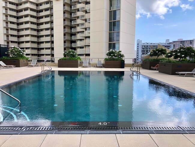 Building Photo - Mott-Smith Lani Loa/1 BR/1 BA/1 PK