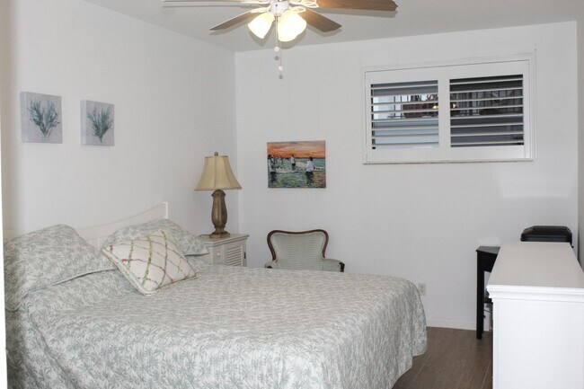 Building Photo - 1616 Ocean Dr