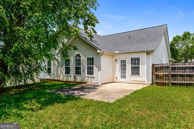 Building Photo - 437 Summer Hill Cir