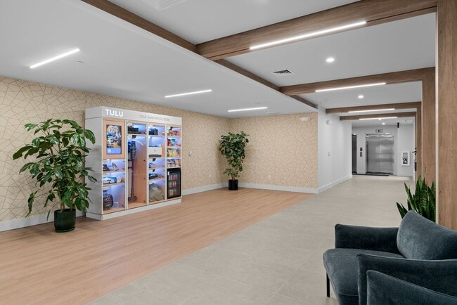 Building Photo - ONE25: Pet-Friendly 1-Bed with Balcony, Do...