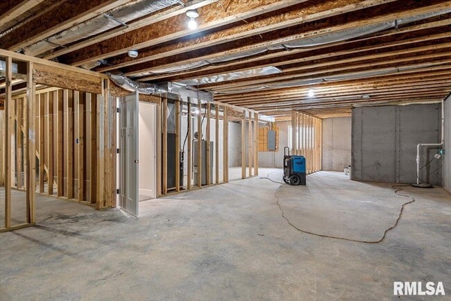 Building Photo - 4621 Eugene Ct